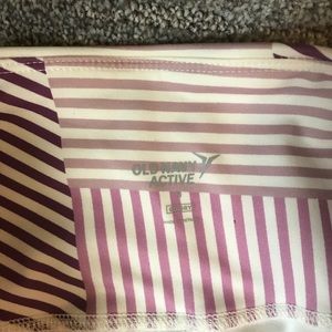 Old Navy leggings. Size M.